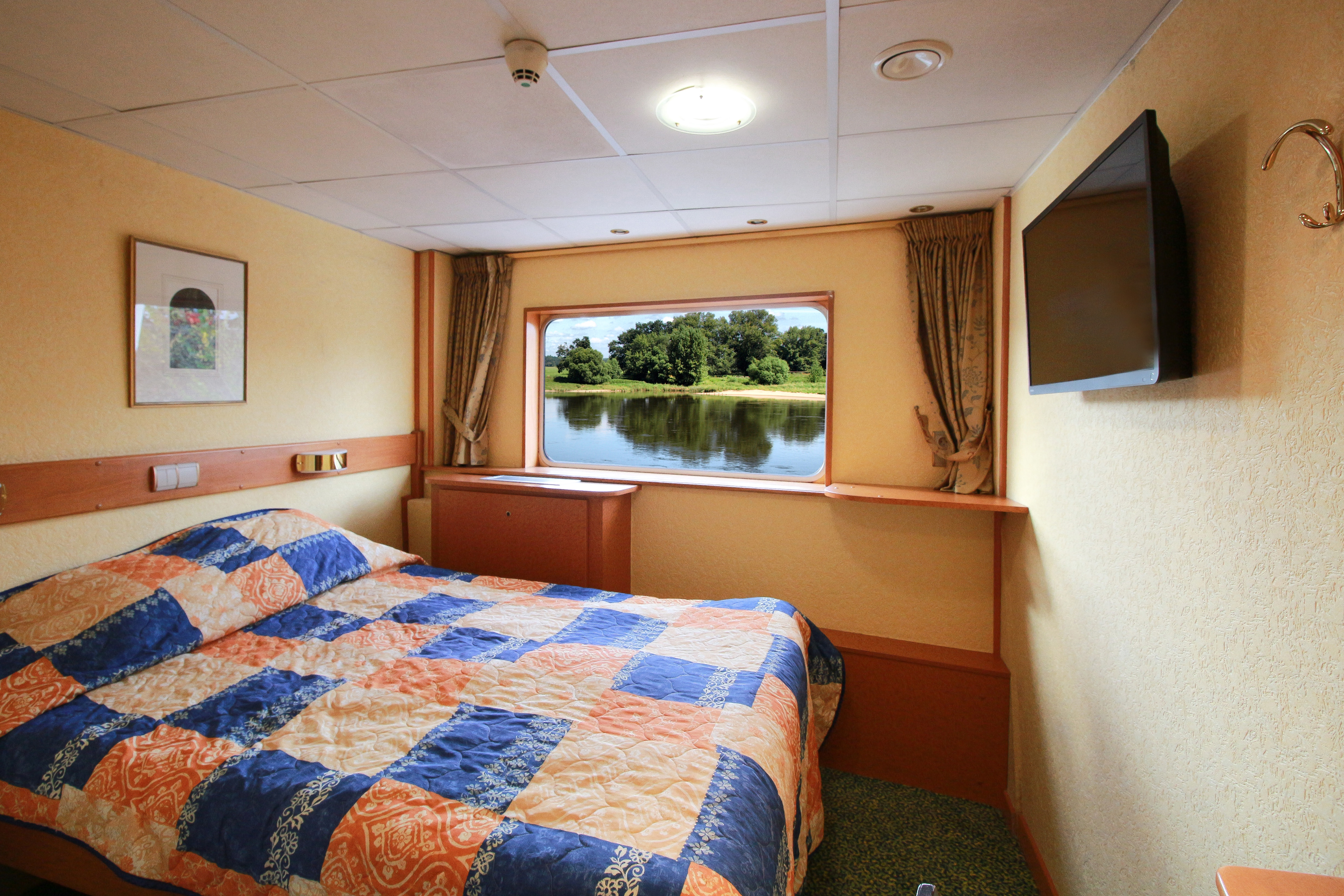 CroisiEurope MS Leonard Da Vinci Single Cabin.jpg